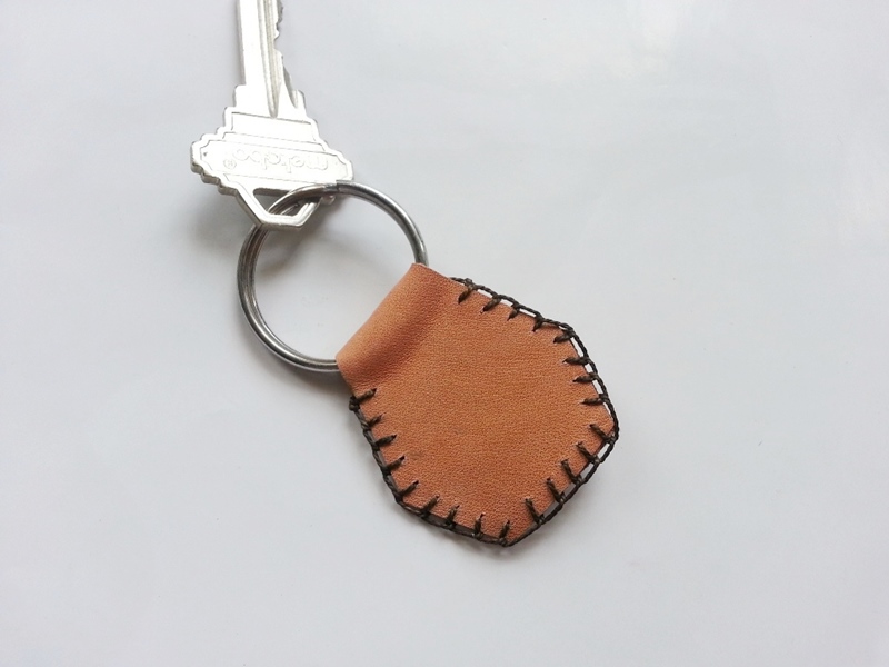 Create Simple Leather Key-fob 10 20151007 114906 - Create Simple Leather Key-fob