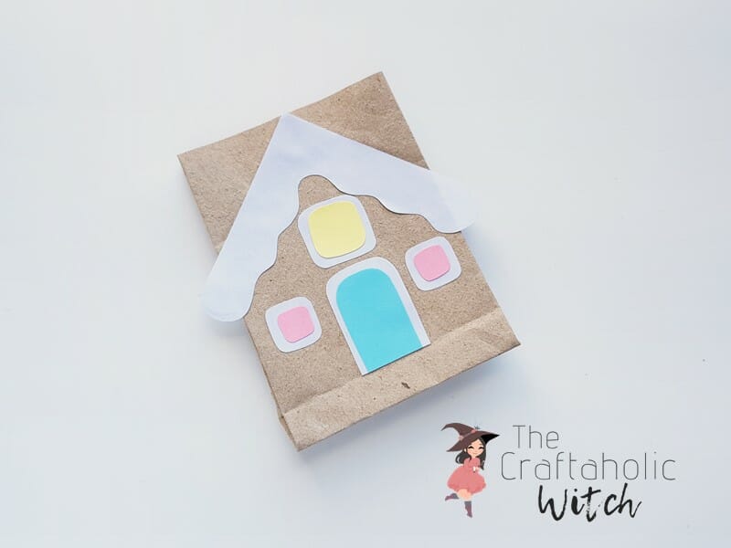 Gingerbread House Gift Bags 7 step 4 - Gingerbread House Gift Bags