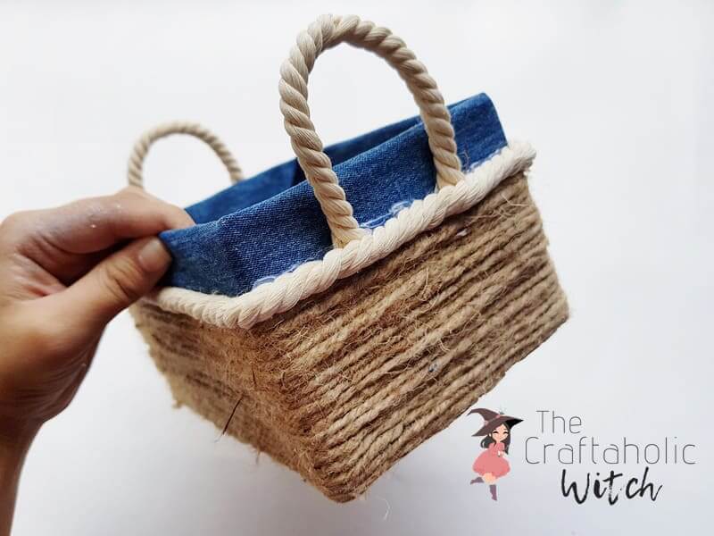 Easy & Useful DIY Storage Box from Cardboard Boxes (+ Video) 6 Cardboard box Recycle: DIY Storage Box (Portable)