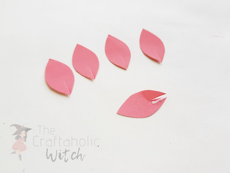 How to Make Pretty Paper Lilies (+ Free Printable Template) 4 Trace and cutouts patterns