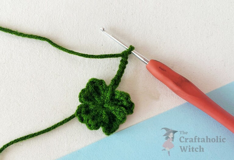 Easy 4 Leaves Crochet Clover Tutorial with Free Pattern | Craftaholic Witch