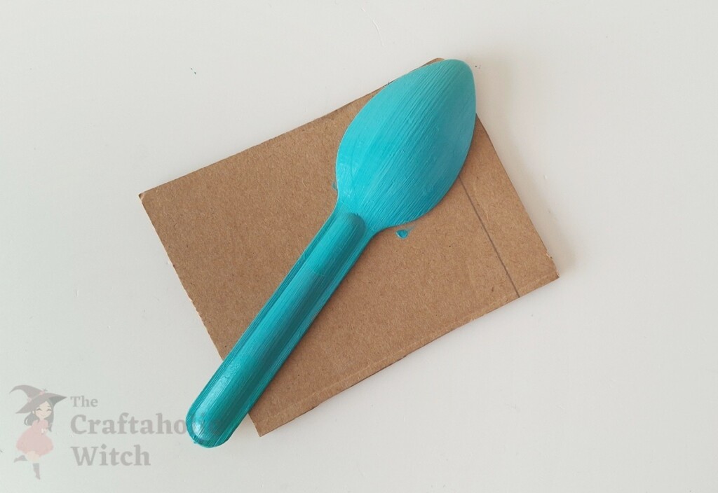Spoon Witch Craft Steps 3 - DIY Recycled Spoon Witch for Halloween (Free Template Included!)