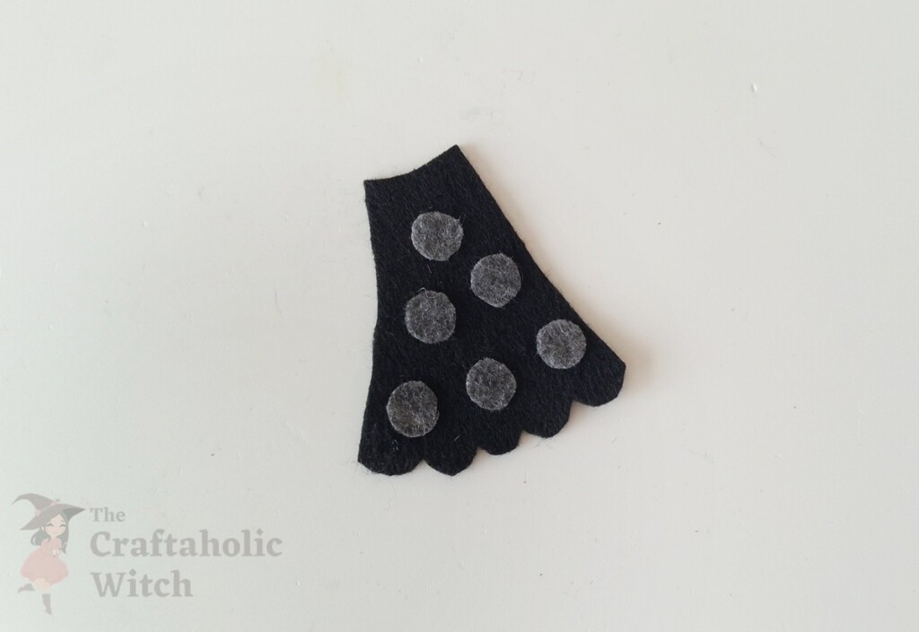 Spoon Witch Craft Steps 7 - DIY Recycled Spoon Witch for Halloween (Free Template Included!)