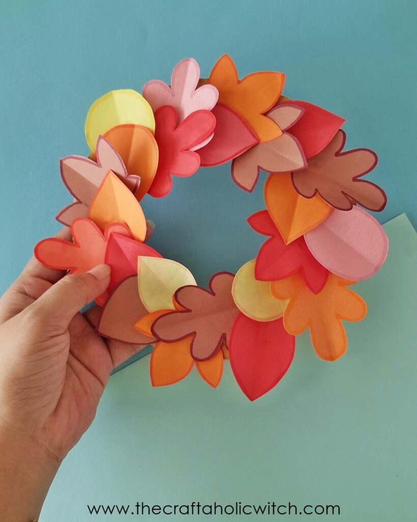 Paper Leaf Wreath Long Image 1 - How to Make a Fall Paper Leaf Wreath (+ Free Template)