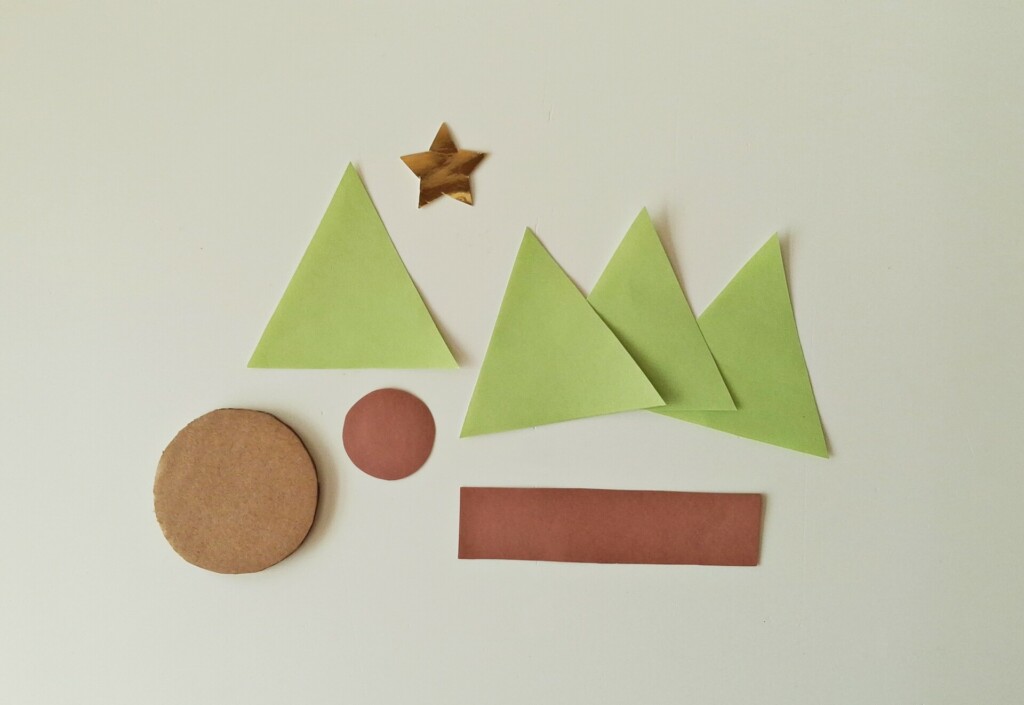 Paper Christmas Tree Steps 1 - Make a 3D Paper Christmas Tree (Tutorial with Free Template)