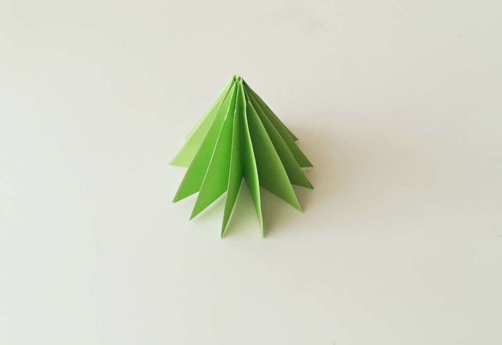 Paper Christmas Tree Steps 8 - Make a 3D Paper Christmas Tree (Tutorial with Free Template)
