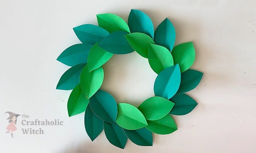 Paper Christmas Wreath Step 5 - Easy Paper Christmas Wreath Craft for Kids (+Free Template)