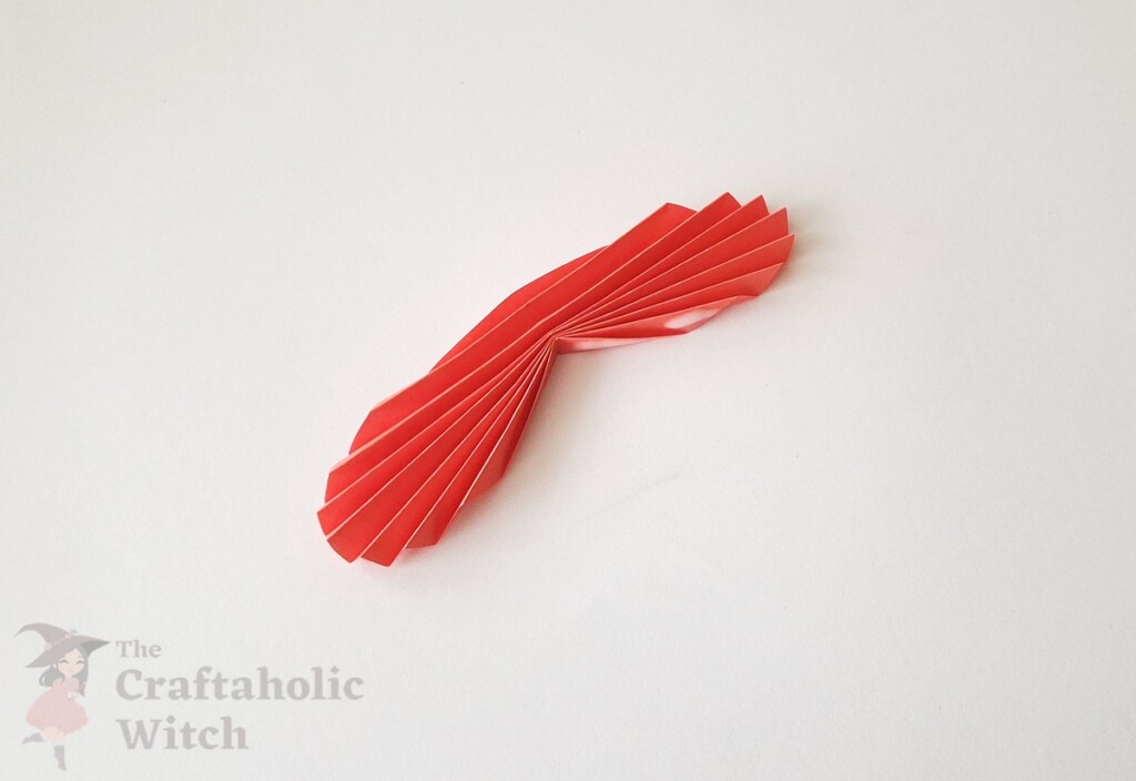 Paper Heart Steps 8 - Easest 3D Paper Hearts for Valentine&rsquo;s Day (with Video)