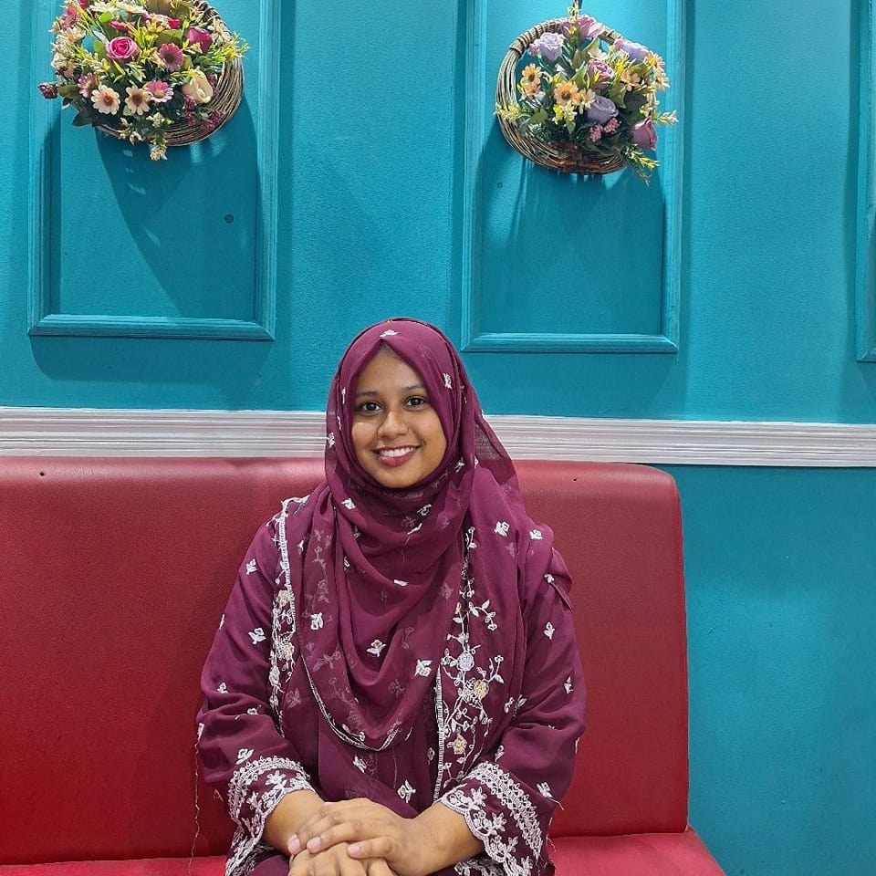 Iluna Mou, Social Media Manager