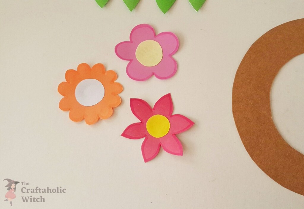 Mothers Day Paper Flower Wreath Steps 3 - How to Make a Paper Flower Wreath for Mother’s Day