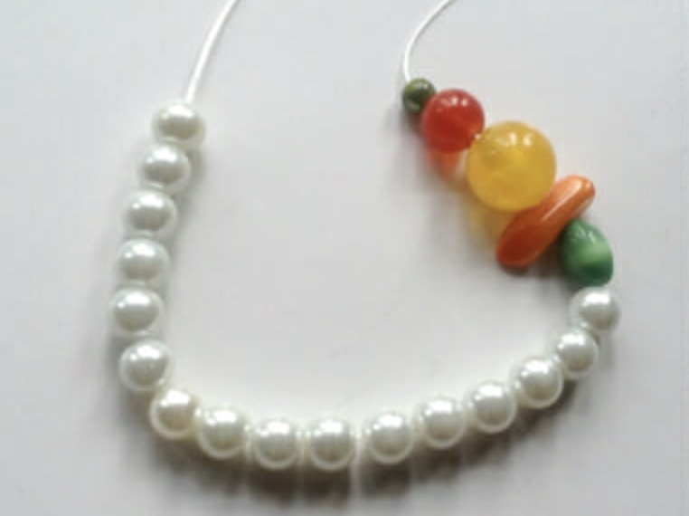 How to Make a Mixed Beaded Bracelet with Faux Pearls