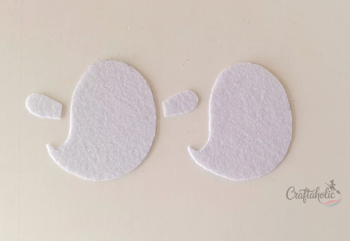 4 Easy to Make Felt Halloween Plushies (Bat, Cat, Ghost, Pumpkin) + Pattern 11 Tracing and cutting felt ghost plush pattern pieces
