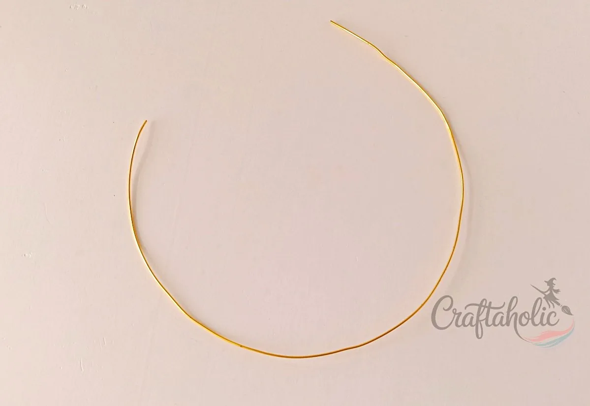 Beaded choker necklace, step 4 Measuring 18 gauge wire for the beaded choker necklace base