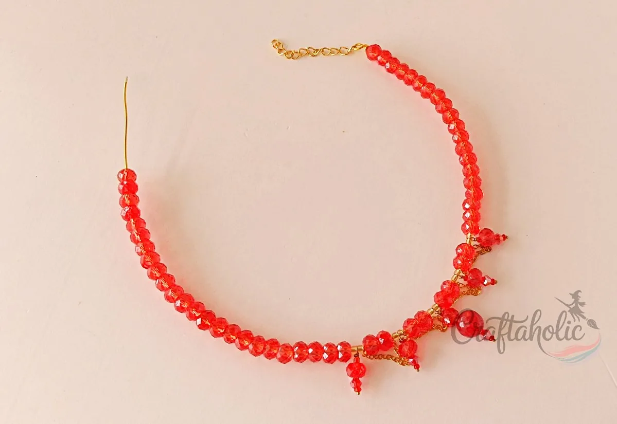 Beaded choker necklace, step 14 Filling the remaining base wire with beads